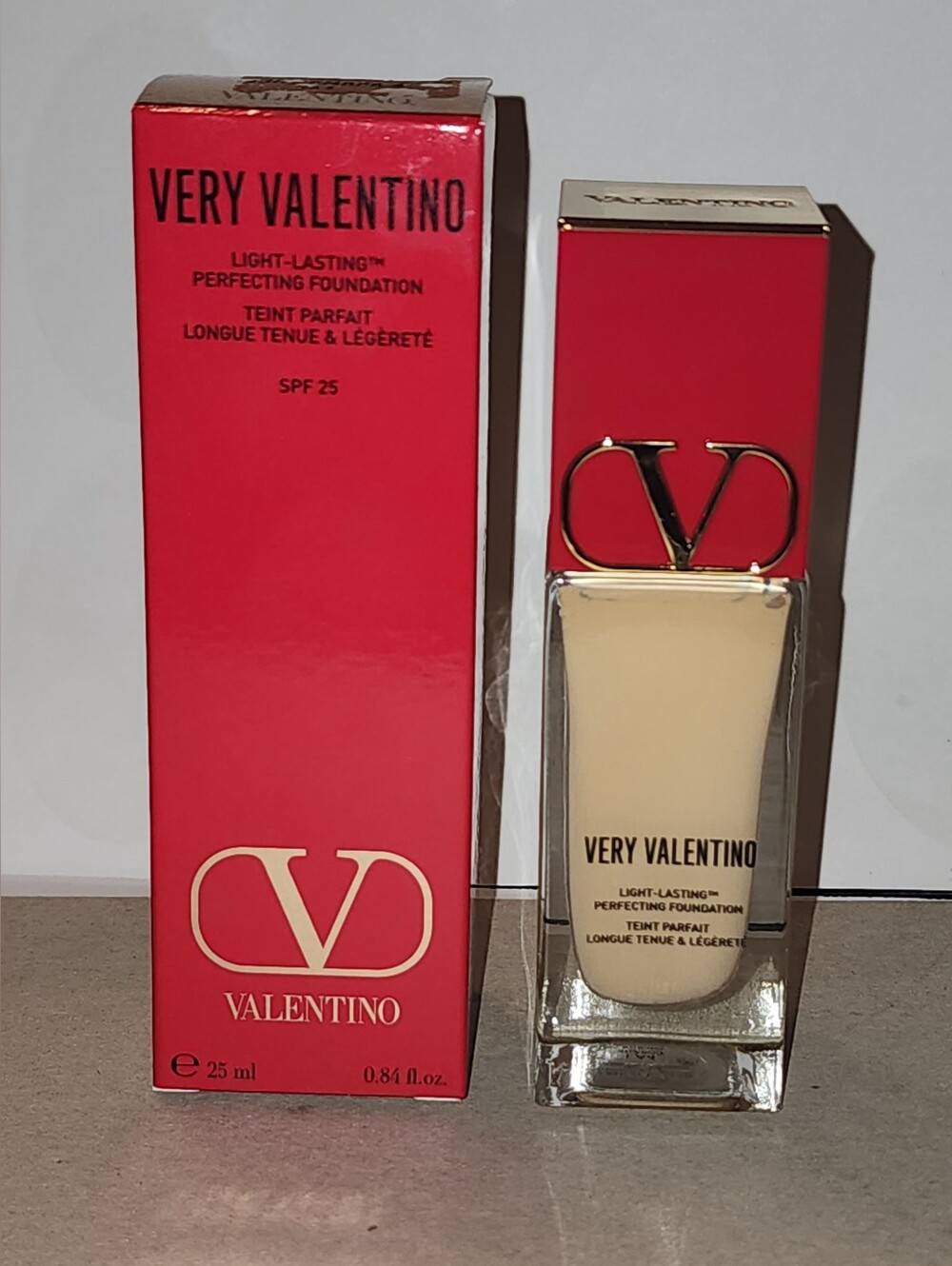 Valentino Light-Lasting Perfecting Foundation - Light Ambra 4